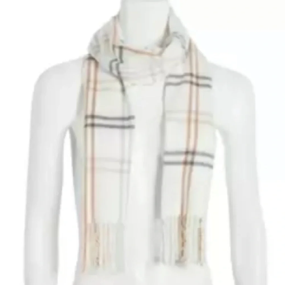 NEW Steve Madden Cozy Winter Blanket Scarf, Ivory Brown Plaid